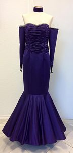 Abendkleid, Ballkleid aus lila Duchesse-Satin