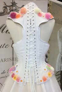 Blumenkorsett Hochzeitskleid