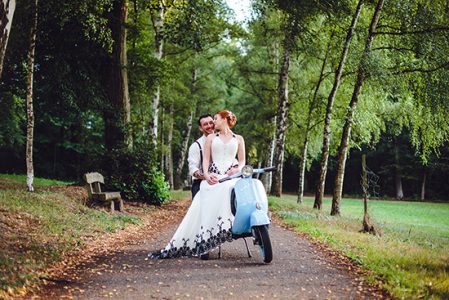 Hochzeitskleid mit Korsett