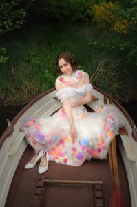 Blumen-Brautkleid, Foto Louis Dieffenbach, Augenbli_ck