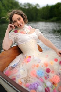 Blumen-Brautkleid, Foto Louis Dieffenbach, Augenbli_ck